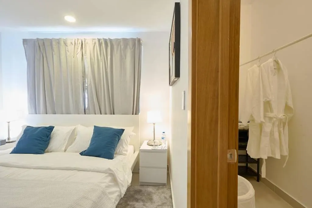 Escape Apartments, Balcony, Pool & Gym In La Julia Santo Domingo Apartment
