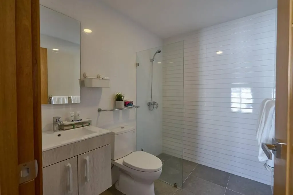 Escape Apartments, Balcony, Pool & Gym In La Julia Santo Domingo Apartamento