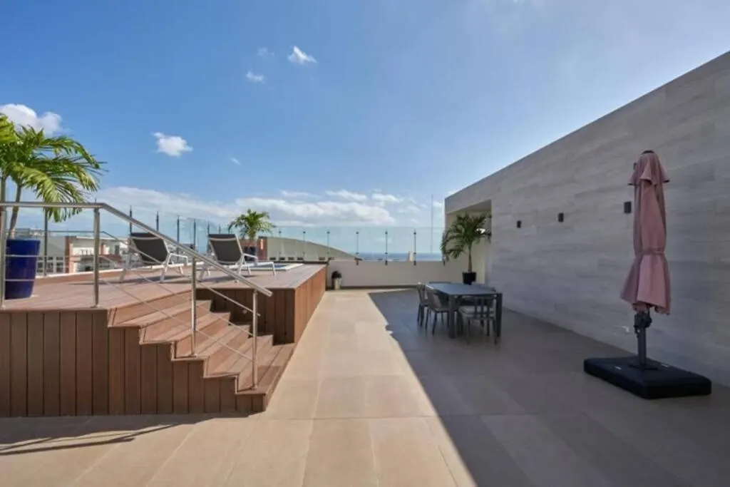Escape Apartments, Balcony, Pool & Gym In La Julia Santo Domingo Apartment
