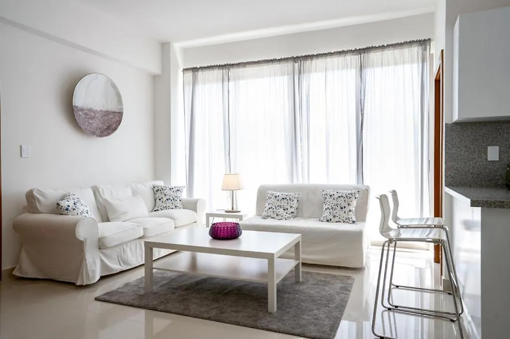Escape Apartments, Balcony, Pool & Gym In La Julia Santo Domingo 0*,  Dominican Republic