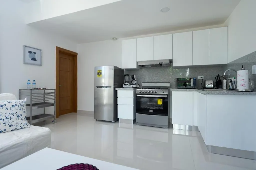 Escape Apartments, Balcony, Pool & Gym In La Julia Santo Domingo