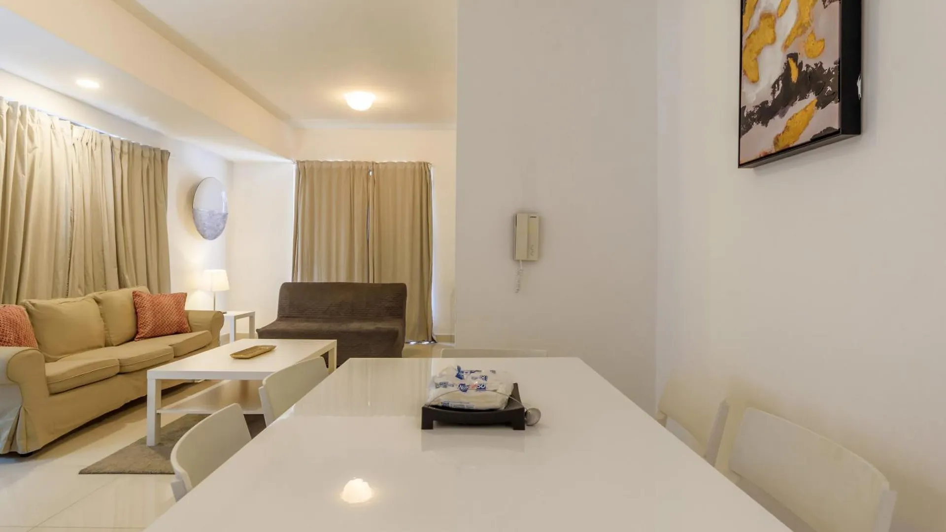 Escape Apartments, Balcony, Pool & Gym In La Julia Santo Domingo República Dominicana