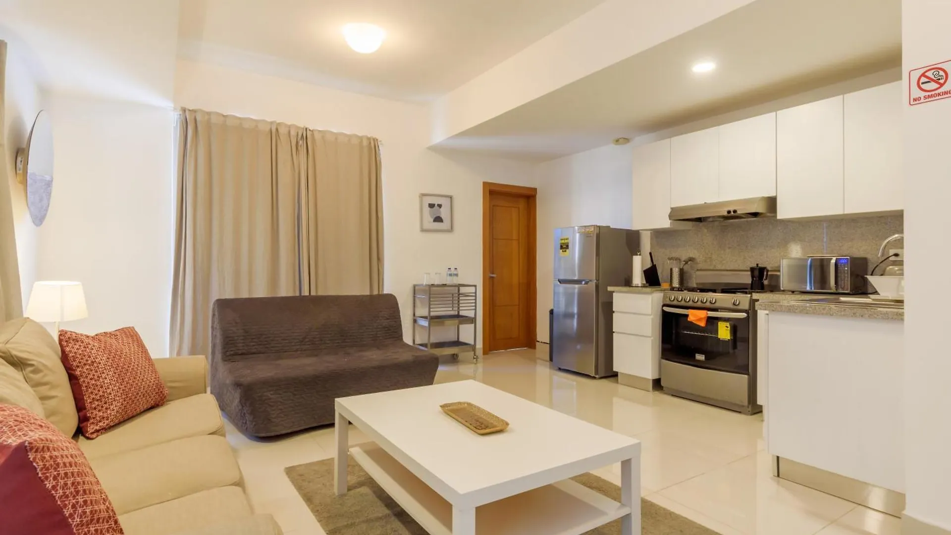 Escape Apartments, Balcony, Pool & Gym In La Julia Santo Domingo 0*,  Repubblica Dominicana