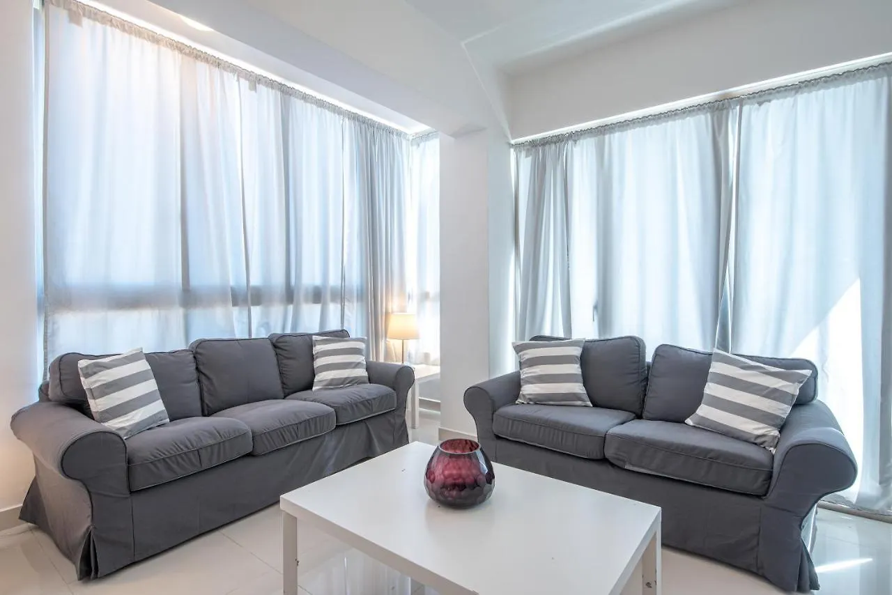 Escape Apartments, Balcony, Pool & Gym In La Julia Santo Domingo