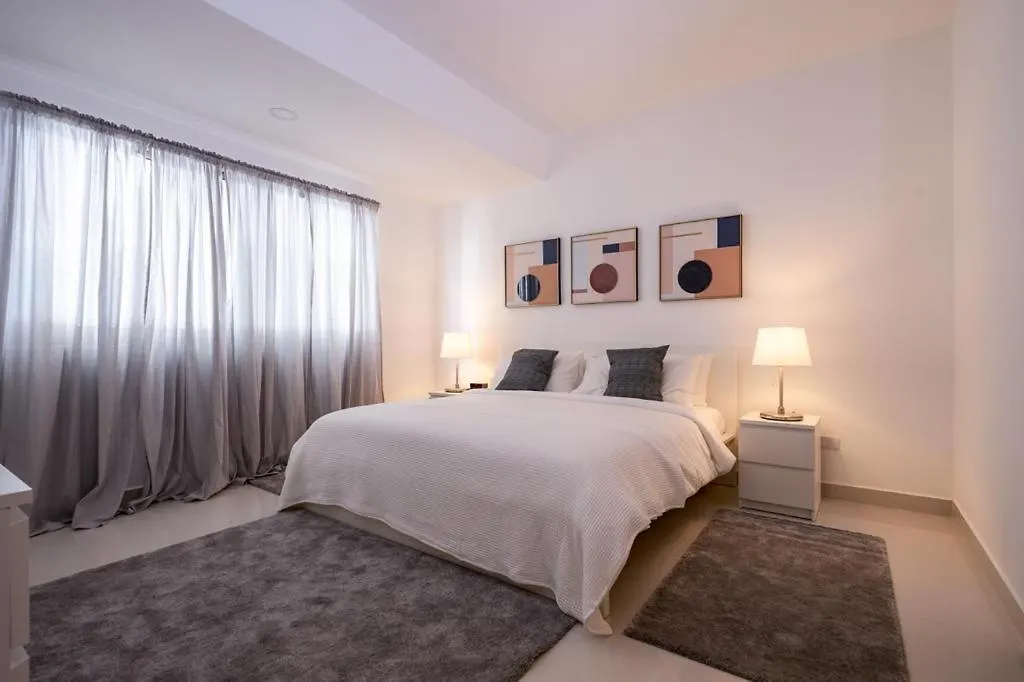 Escape Apartments, Balcony, Pool & Gym In La Julia Santo Domingo